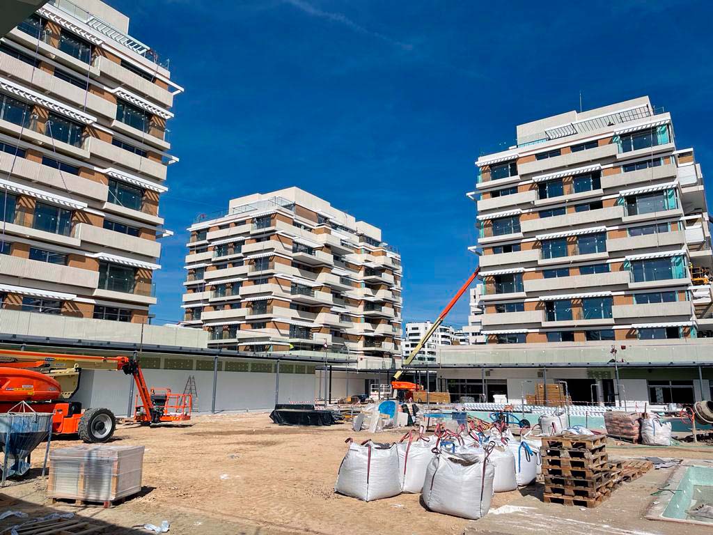 obra-vidrio-edificio-residencial-isla-pedrosa-3 edificio residencial realizado en vidrio